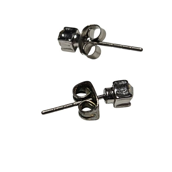 Elegant Cubic Zirconia Round Silver Tone Stud Earrings Classic Minimalist - Picture 3 of 4